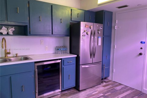 Condominio en alquiler en Hollywood, Florida, 2 dormitorios, 105.17 m2 № 1920548 - foto 5