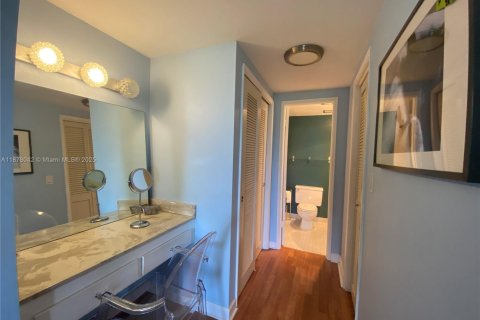 Condominio en alquiler en Hollywood, Florida, 2 dormitorios, 105.17 m2 № 1920548 - foto 28