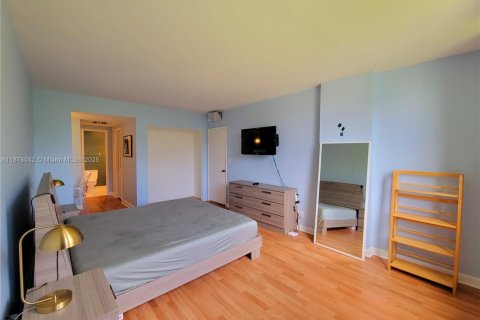 Condominio en alquiler en Hollywood, Florida, 2 dormitorios, 105.17 m2 № 1920548 - foto 27