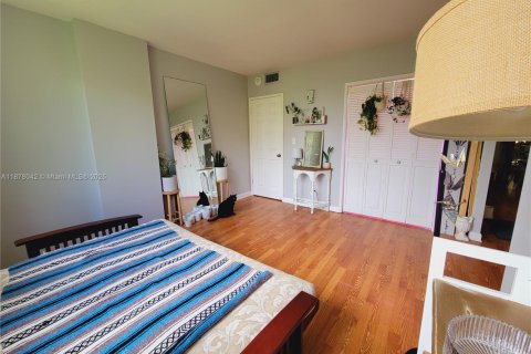 Condominio en alquiler en Hollywood, Florida, 2 dormitorios, 105.17 m2 № 1920548 - foto 17