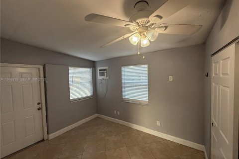 Casa en alquiler en Pompano Beach, Florida, 3 dormitorios, 95.32 m2 № 2027977 - foto 10