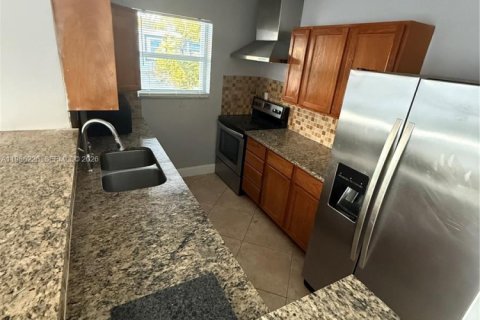 Casa en alquiler en Pompano Beach, Florida, 3 dormitorios, 95.32 m2 № 2027977 - foto 8