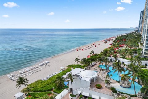 Studio à Condo à Sunny Isles Beach, Floride № 2080341
