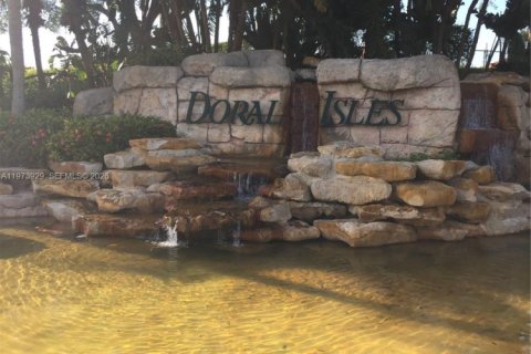 Condominio en Doral, Florida, 3 dormitorios  № 2033541