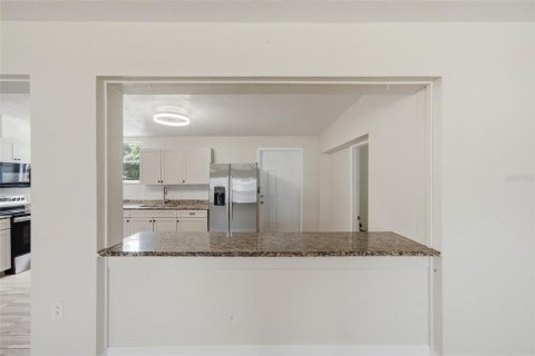 Casa en venta en Saint Petersburg, Florida, 4 dormitorios, 138.61 m2 № 2381274 - foto 13