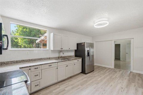 Casa en venta en Saint Petersburg, Florida, 4 dormitorios, 138.61 m2 № 2381274 - foto 14