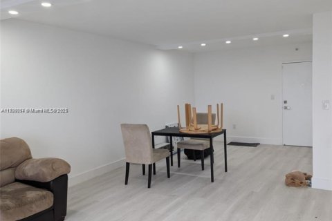 Condo in Aventura, Florida, 2 bedrooms  № 1777839 - photo 5