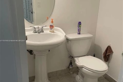 Condominio en alquiler en Sunny Isles Beach, Florida, 1 dormitorio, 71.26 m2 № 2054877 - foto 8