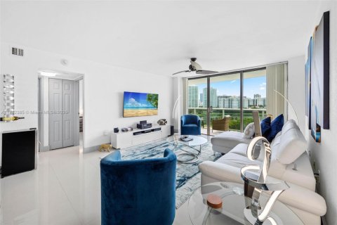 Купить кондоминиум в Авентура, Флорида 2 спальни, 101.45м2, № 1978668 - фото 10