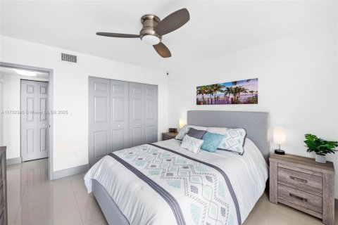 Купить кондоминиум в Авентура, Флорида 2 спальни, 101.45м2, № 1978668 - фото 24