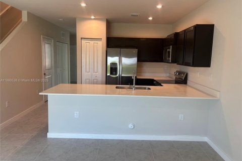 Touwnhouse à louer à Florida City, Floride: 3 chambres, 117.06 m2 № 1921760 - photo 9