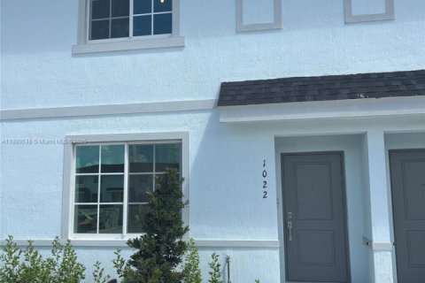 Touwnhouse à louer à Florida City, Floride: 3 chambres, 117.06 m2 № 1921760 - photo 2