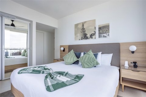 Condominio en alquiler en Miami, Florida, 2 dormitorios, 84.26 m2 № 1875495 - foto 15