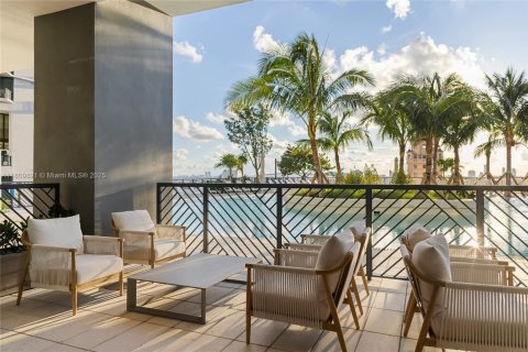 Condominio en alquiler en Miami, Florida, 2 dormitorios, 84.26 m2 № 1875495 - foto 30