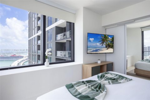 Condominio en alquiler en Miami, Florida, 2 dormitorios, 84.26 m2 № 1875495 - foto 16