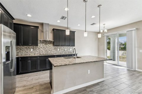 House in Spring Hill, Florida 5 bedrooms, 255.48 sq.m. № 2112941 - photo 29