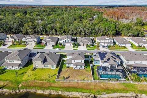 House in Spring Hill, Florida 5 bedrooms, 255.48 sq.m. № 2112941 - photo 6