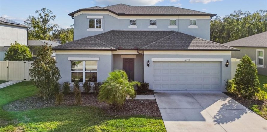 House in Spring Hill, Florida 5 bedrooms, 255.48 sq.m. № 2112941