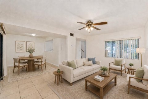 House in Gainesville, Florida 3 bedrooms, 109.25 sq.m. № 2227893 - photo 9