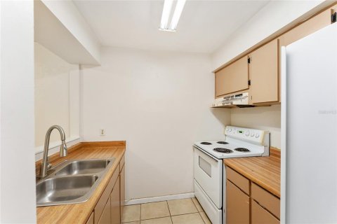 House in Gainesville, Florida 3 bedrooms, 109.25 sq.m. № 2227893 - photo 12