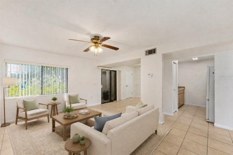 House in Gainesville, Florida 3 bedrooms, 109.25 sq.m. № 2227893 - photo 10