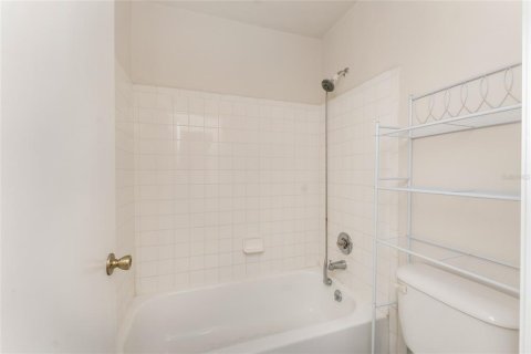 House in Gainesville, Florida 3 bedrooms, 109.25 sq.m. № 2227893 - photo 18