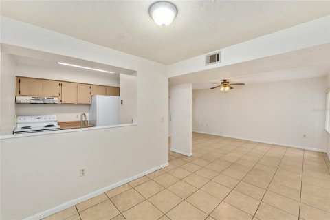 House in Gainesville, Florida 3 bedrooms, 109.25 sq.m. № 2227893 - photo 11