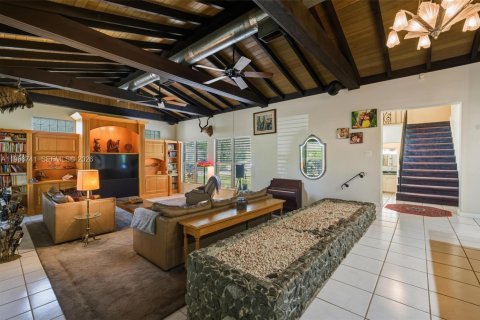 House in Fort Lauderdale, Florida 4 bedrooms, 278.99 sq.m. № 2028967 - photo 25