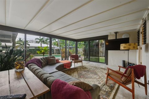 House in Fort Lauderdale, Florida 4 bedrooms, 278.99 sq.m. № 2028967 - photo 30