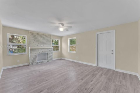 Купить виллу или дом в Вест-Парк, Флорида 3 спальни, 119.66м2, № 2043592 - фото 8