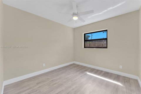 Купить виллу или дом в Вест-Парк, Флорида 3 спальни, 119.66м2, № 2043592 - фото 11