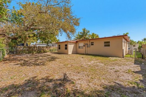 Купить виллу или дом в Вест-Парк, Флорида 3 спальни, 119.66м2, № 2043592 - фото 13