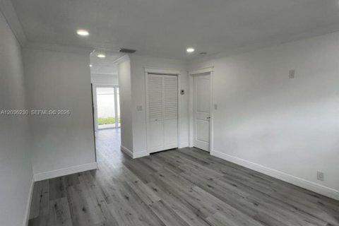 Casa en alquiler en Pompano Beach, Florida, 2 dormitorios, 89.19 m2 № 2084986 - foto 10