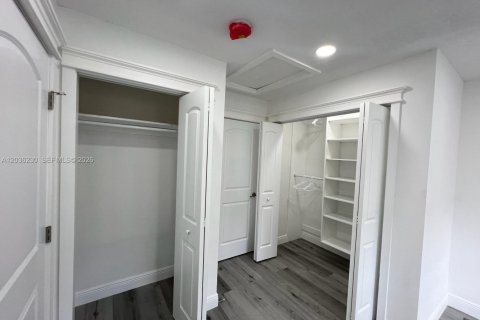 Casa en alquiler en Pompano Beach, Florida, 2 dormitorios, 89.19 m2 № 2084986 - foto 4