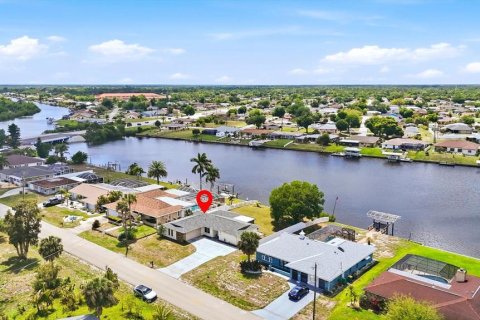 Casa en venta en Port Charlotte, Florida, 3 dormitorios, 143.16 m2 № 2334266 - foto 10
