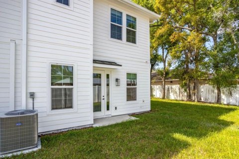 Townhouse in Tampa, Florida 3 bedrooms, 128.48 sq.m. № 2393559 - photo 26