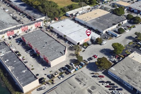 Купить коммерческую недвижимость в Катлер-Бей, Флорида № 1965481 - фото 6