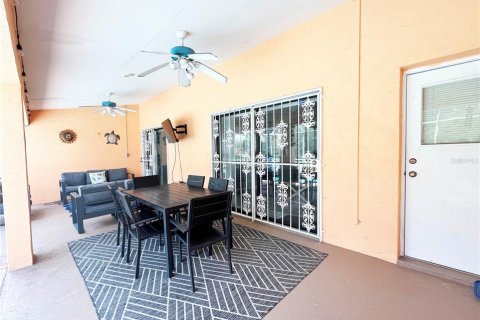 House in Palm Coast, Florida 3 bedrooms, 208.01 sq.m. № 1885561 - photo 6