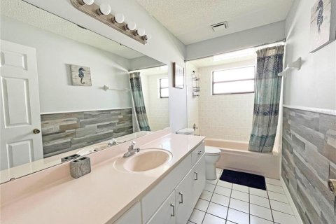 House in Palm Coast, Florida 3 bedrooms, 208.01 sq.m. № 1885561 - photo 22