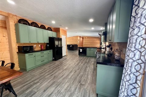 House in Lake Wales, Florida 4 bedrooms, 225.94 sq.m. № 2128001 - photo 8