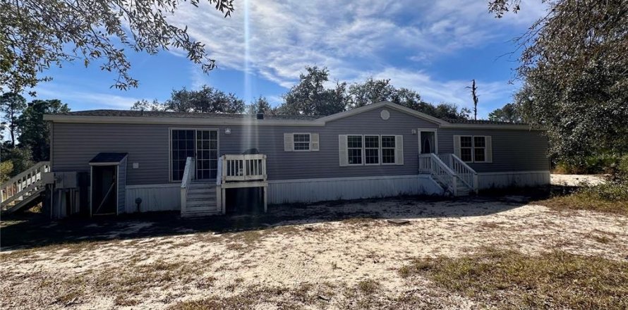 House in Lake Wales, Florida 4 bedrooms, 225.94 sq.m. № 2128001