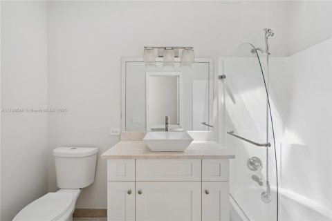 Townhouse in Delray Beach, Florida 3 bedrooms, 180.04 sq.m. № 1697119 - photo 17