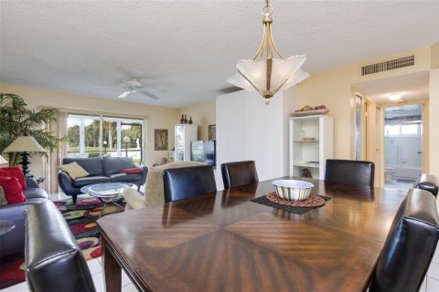 Condo in Dania Beach, Florida, 2 bedrooms № 2181185 - photo 10