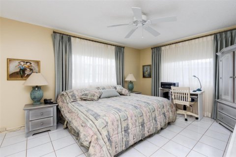 Condo in Dania Beach, Florida, 2 bedrooms № 2181185 - photo 22