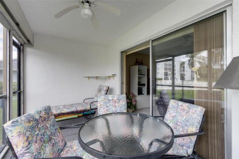 Condo in Dania Beach, Florida, 2 bedrooms № 2181185 - photo 17