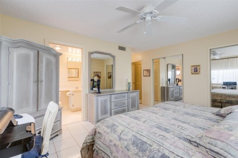 Condo in Dania Beach, Florida, 2 bedrooms № 2181185 - photo 25