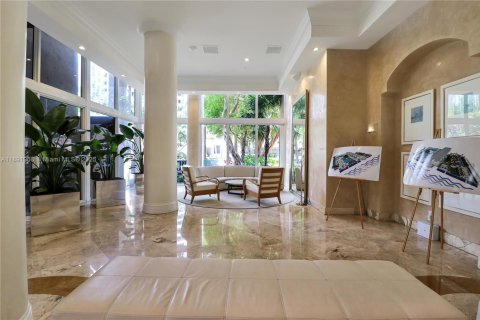 Condo in Miami, Florida, 1 bedroom  № 1945334 - photo 22