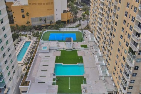 Condo in Miami, Florida, 1 bedroom  № 1945334