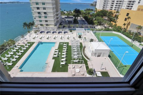 Condo in Miami, Florida, 1 bedroom  № 1945334 - photo 4