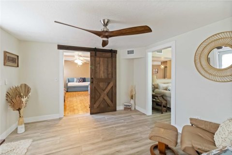 House in Port Charlotte, Florida 3 bedrooms, 149.39 sq.m. № 1615401 - photo 30